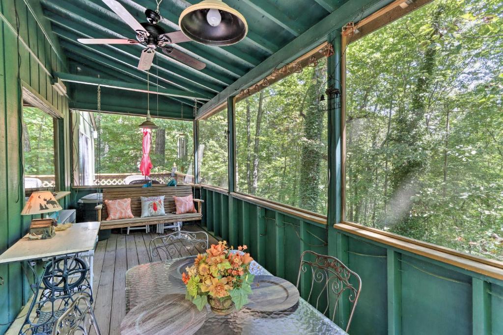 Rustic Hayesville Cabin with Fire Pit and Deck!